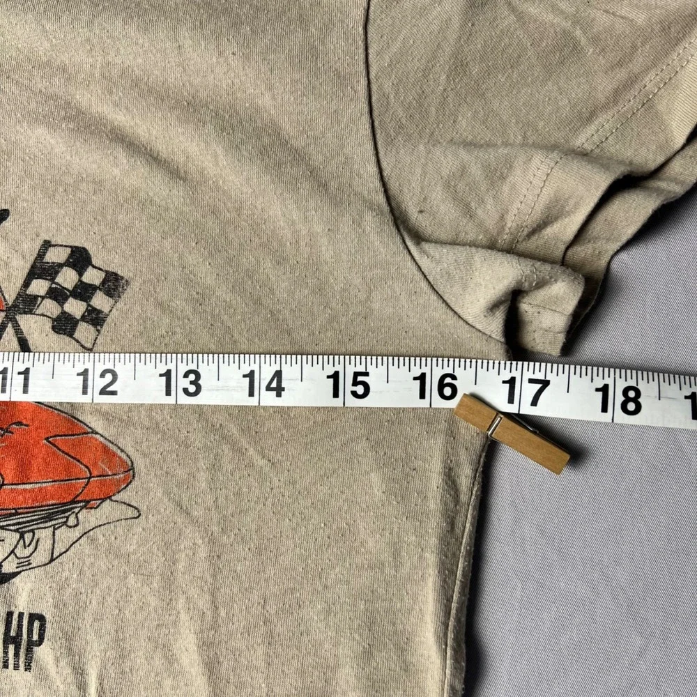 GM Corvette 1965 Stingray Graphic T-Shirt Tan XS Mens Womens Racing Tee